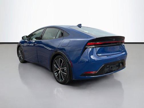 2025 Toyota Prius XLE