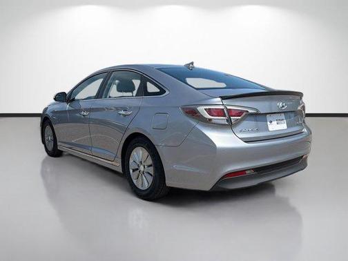 2016 Hyundai SONATA Hybrid SE