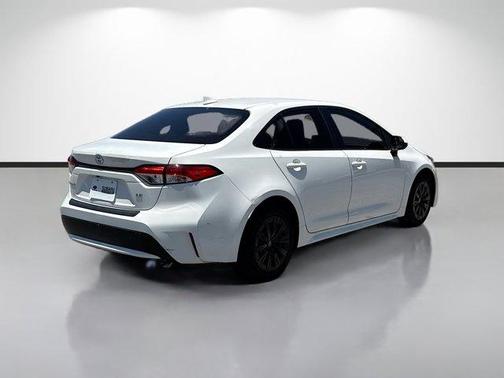 Super White 2020 Toyota Corolla LE