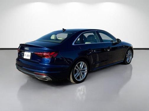 2024 Audi A4 45 S line quattro Premium