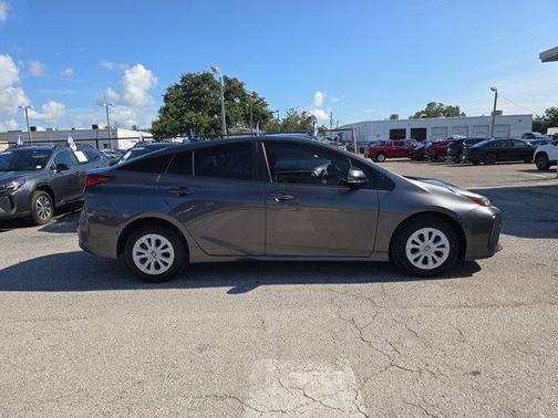 2019 Toyota Prius LE