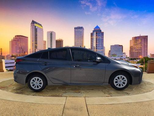 2019 Toyota Prius LE