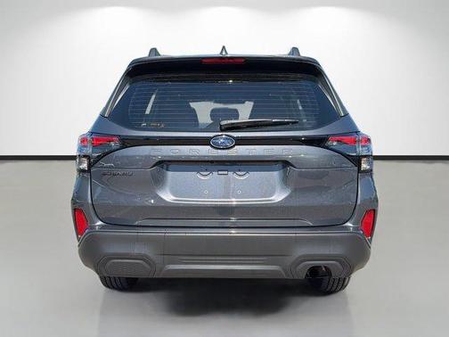 Magnetite Gray Metallic 2025 Subaru Forester