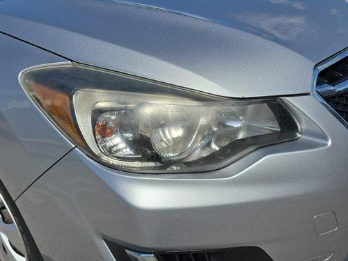 2016 Subaru Impreza 2.0i