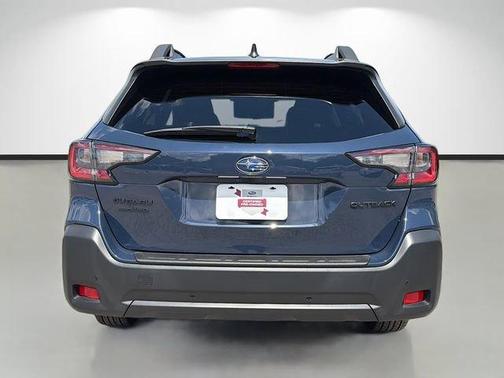 Cosmic Blue Pearl 2024 Subaru Outback Onyx Edition