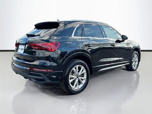 2025 Audi Q3 45 S line Premium
