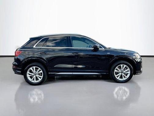 2025 Audi Q3 45 S line Premium