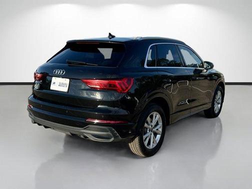 2025 Audi Q3 45 S line Premium