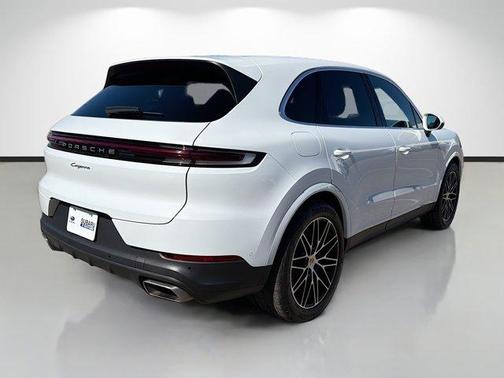 2025 Porsche Cayenne Base