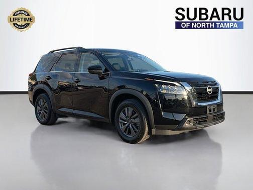 2023 Nissan Pathfinder SV