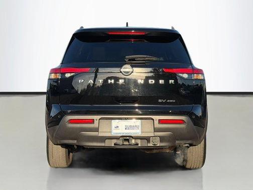 2023 Nissan Pathfinder SV