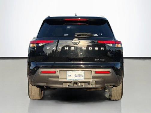 2023 Nissan Pathfinder SV