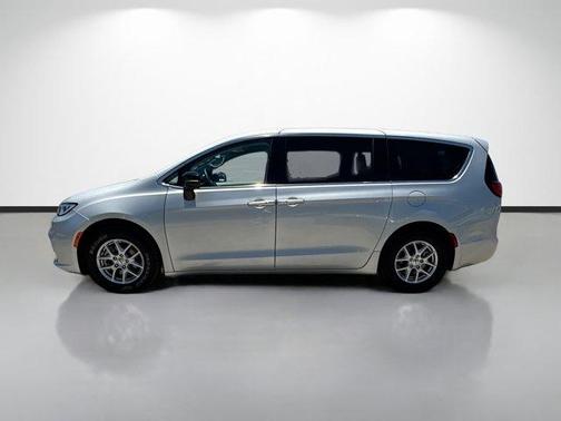 Silver Mist Clearcoat 2024 Chrysler Pacifica Touring-L