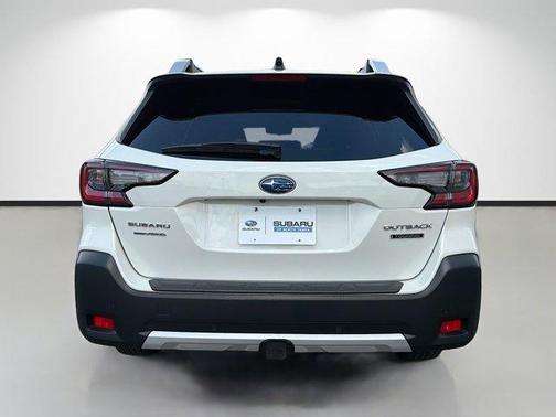 Crystal White Pearl 2023 Subaru Outback Touring