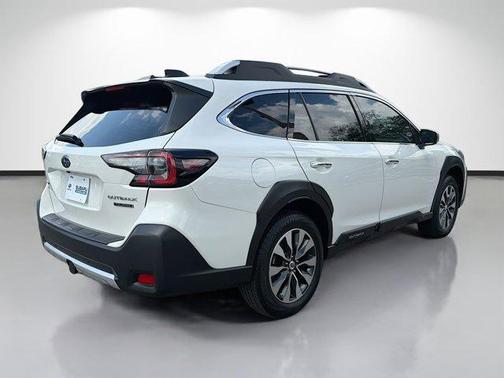 Crystal White Pearl 2023 Subaru Outback Touring