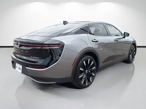 2024 Toyota Crown Platinum