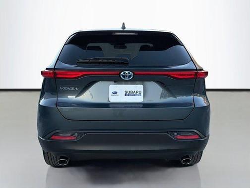 2023 Toyota Venza LE