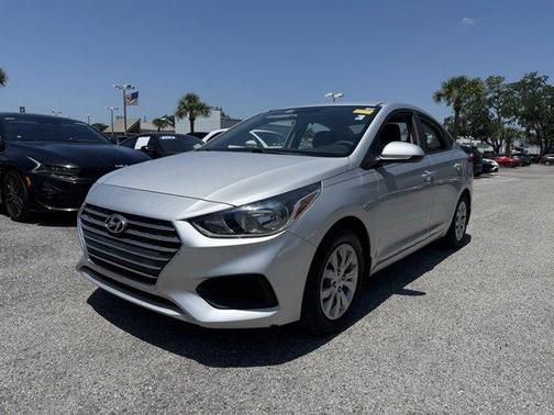 2019 Hyundai Accent SE