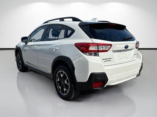 Crystal White Pearl 2019 Subaru Crosstrek 2.0i Premium