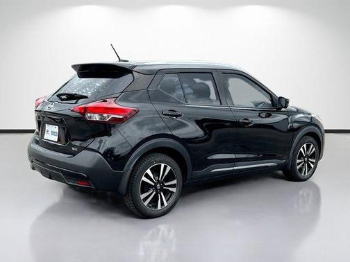 Super Black 2019 Nissan Kicks SR