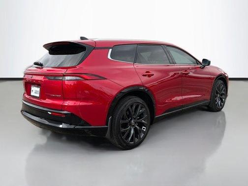 2025 Toyota Crown Signia LIMITED