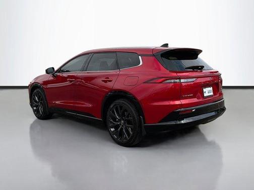 2025 Toyota Crown Signia LIMITED