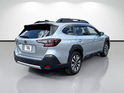 Ice Silver Metallic 2023 Subaru Outback Limited
