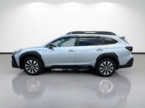 Ice Silver Metallic 2023 Subaru Outback Limited