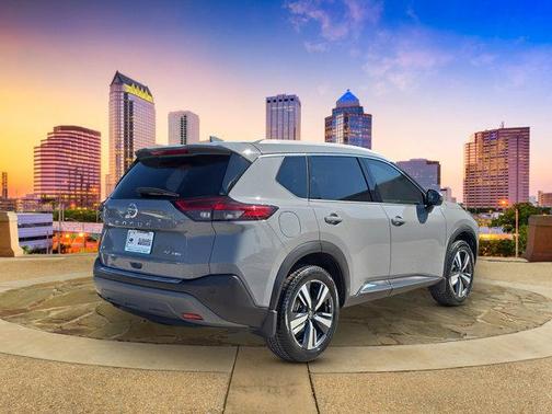 2021 Nissan Rogue SL