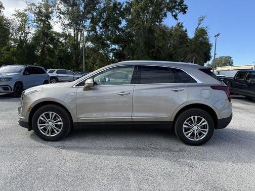 2022 Cadillac XT5 Premium Luxury
