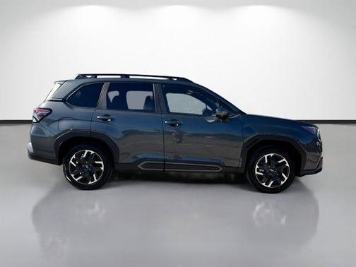 Magnetite Gray Metallic 2026 Subaru Forester Limited