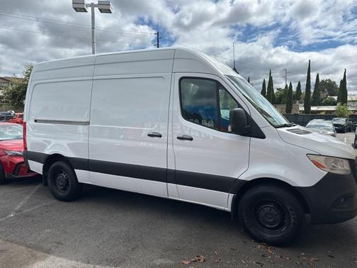 2022 Mercedes-Benz Sprinter 2500 Standard Roof