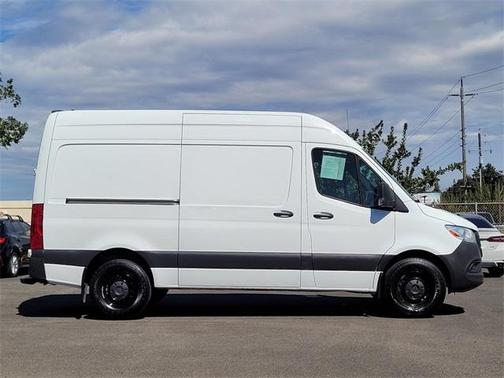 2022 Mercedes-Benz Sprinter 2500 Standard Roof