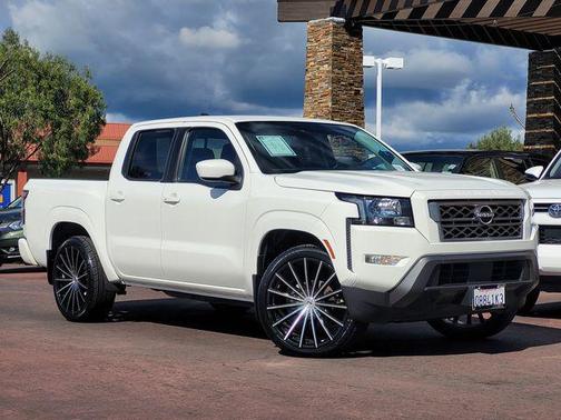 2022 Nissan Frontier SV