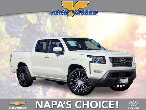 2022 Nissan Frontier SV