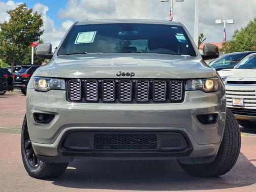 Sting-Gray Clearcoat 2021 Jeep Grand Cherokee Laredo