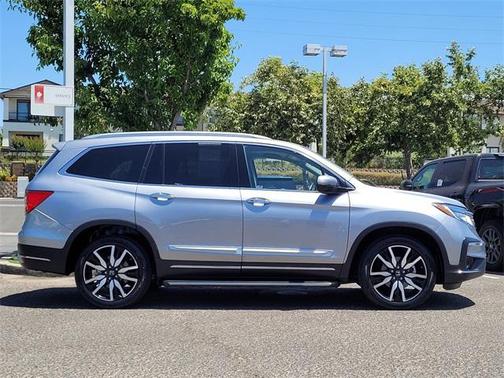 2019 Honda Pilot Touring 8-Passenger