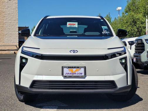 Wind Chill Pearl 2026 Toyota bZ XLE Plus