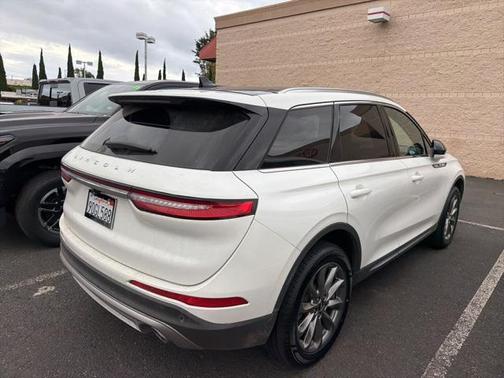 2022 Lincoln Corsair Standard