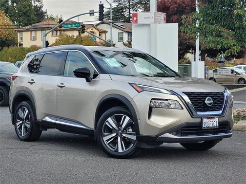 2022 Nissan Rogue SL