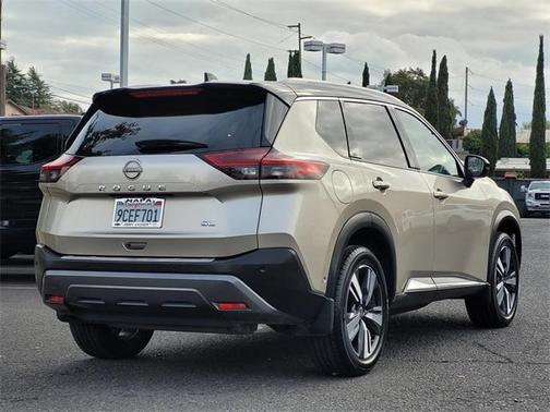 2022 Nissan Rogue SL