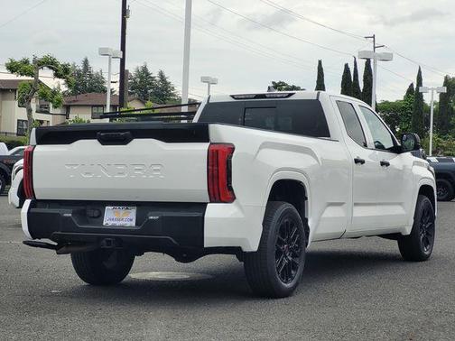 Ice Cap 2023 Toyota Tundra SR