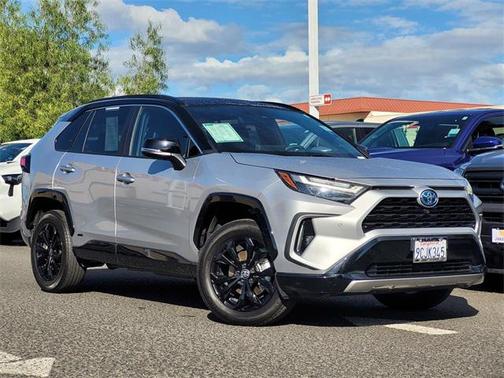 2022 Toyota RAV4 Hybrid SE
