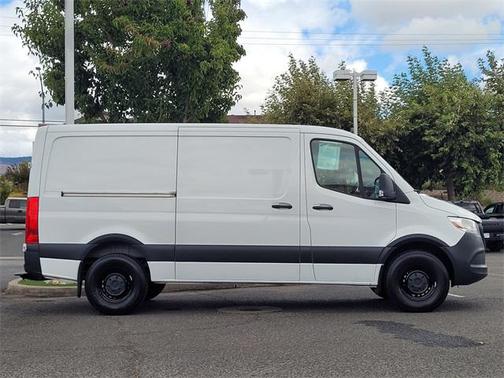 2022 Mercedes-Benz Sprinter 2500 Standard Roof