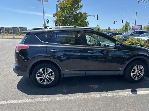 2017 Toyota RAV4 Hybrid XLE