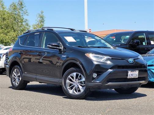 2017 Toyota RAV4 Hybrid XLE