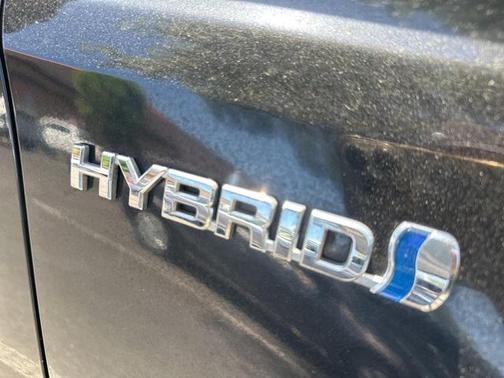 2017 Toyota RAV4 Hybrid XLE