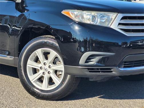 2013 Toyota Highlander SE