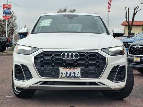 2023 Audi Q5 45 S line Premium Plus