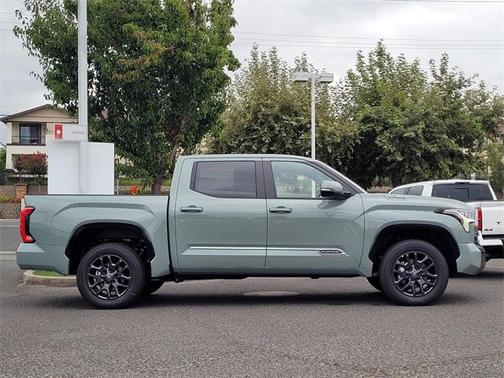 2026 Toyota Tundra Hybrid Platinum